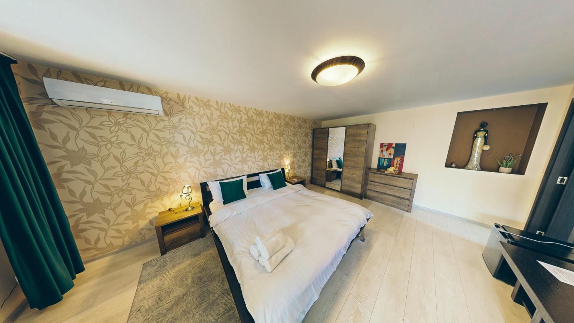Janine Garden Hotel Brasov Luaran gambar